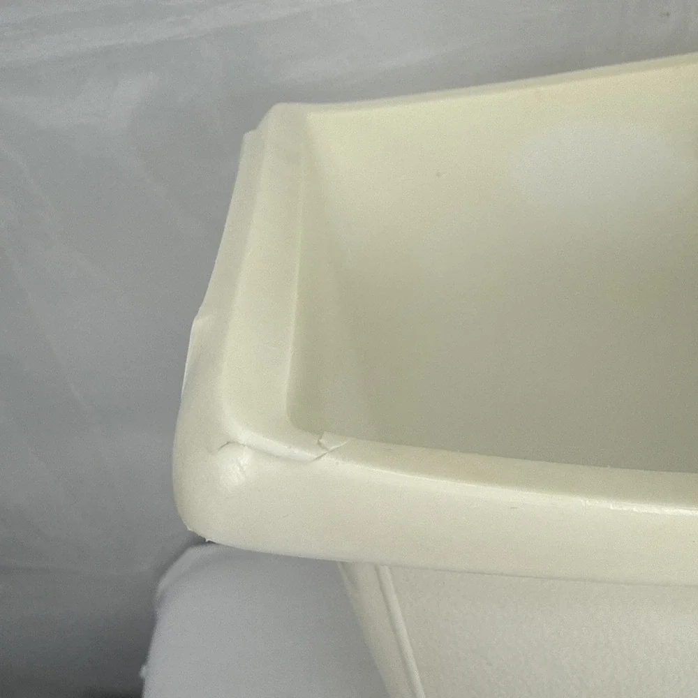 Vintage plastic waste basket garbage can White/Cream Bin‎ Container